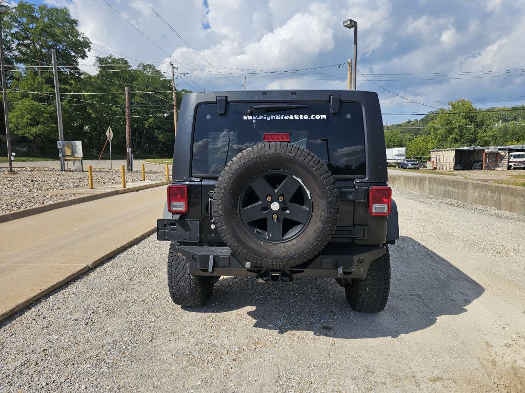 2011 Jeep Wrangler Unlimited Image 7