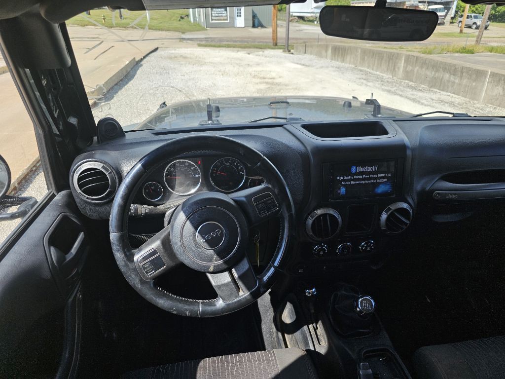 2011 Jeep Wrangler Unlimited Image 10