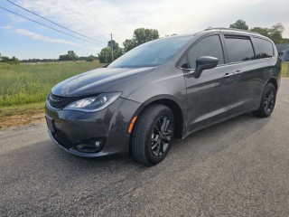 Image for 2020 Chrysler Pacifica Touring L ID: 6831407
