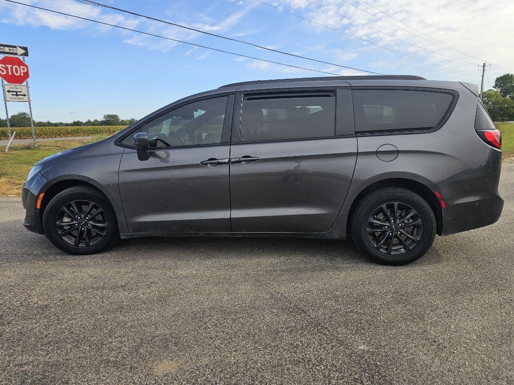 2020 Chrysler Pacifica Image 8