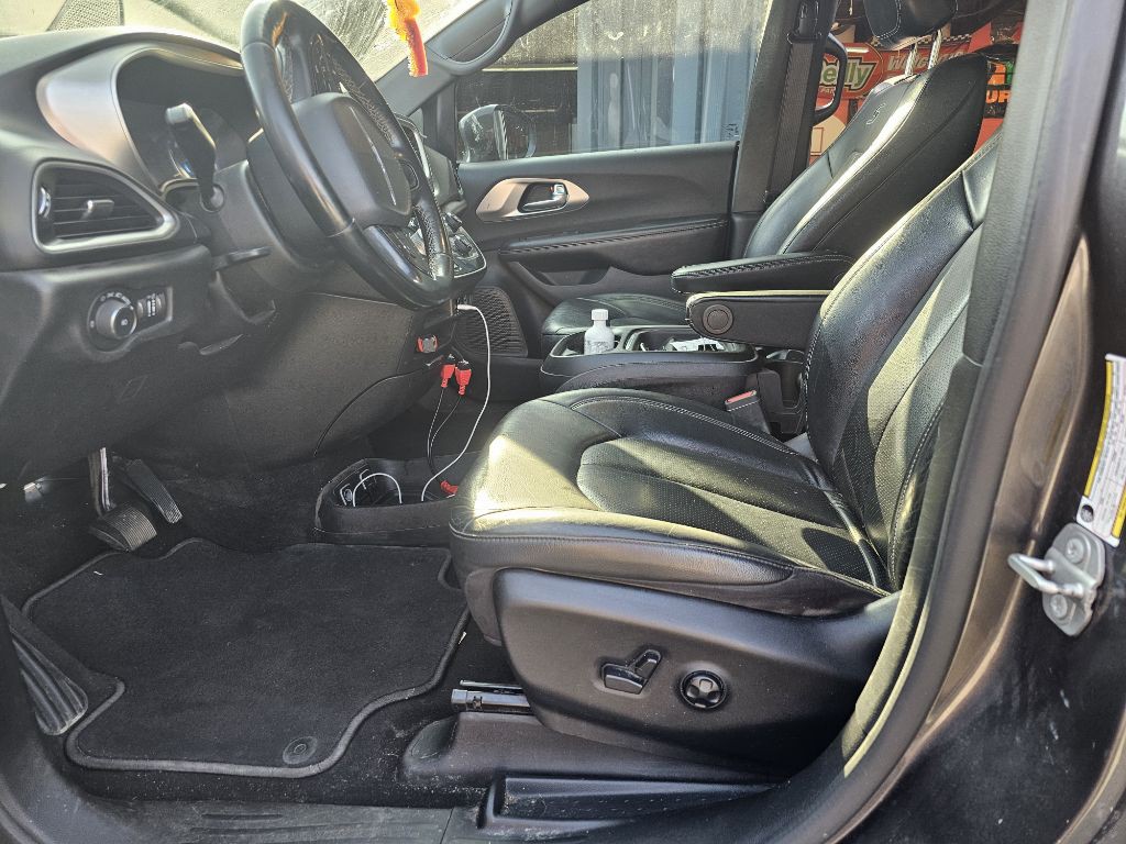 2020 Chrysler Pacifica Image 10