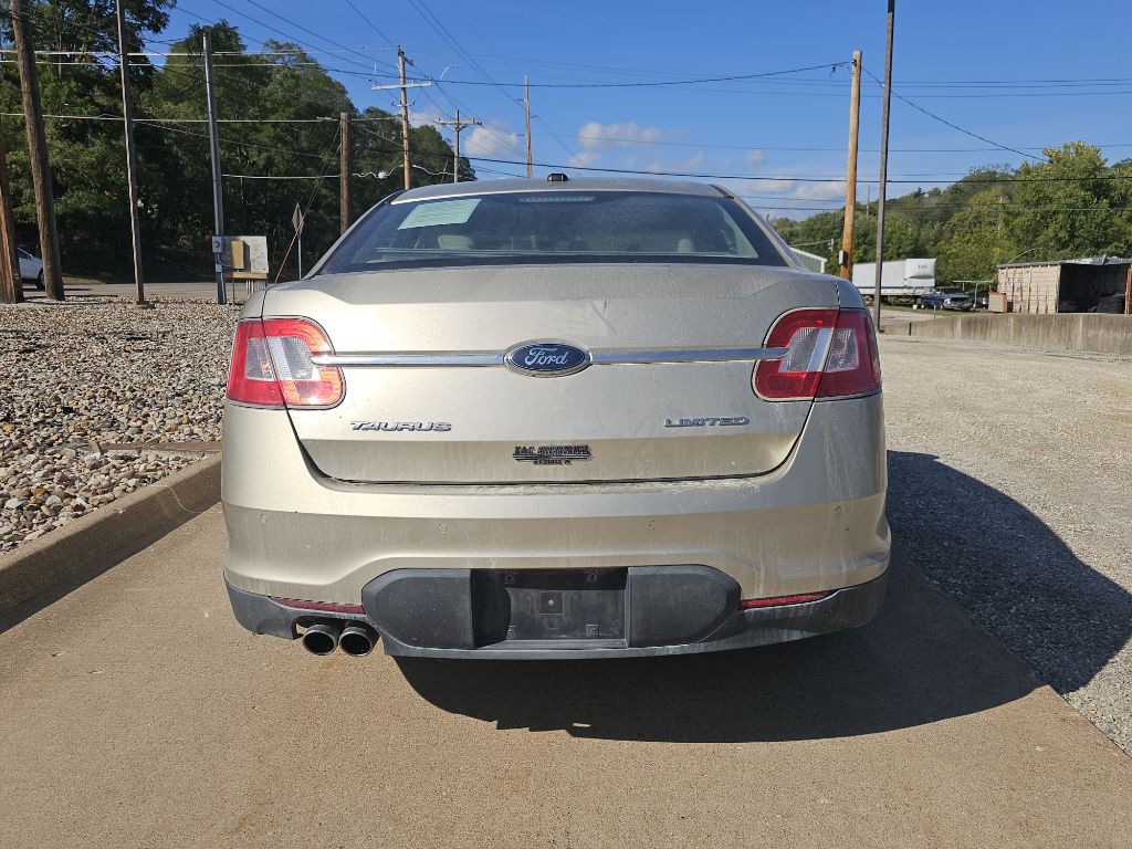2010 Ford Taurus Image 5