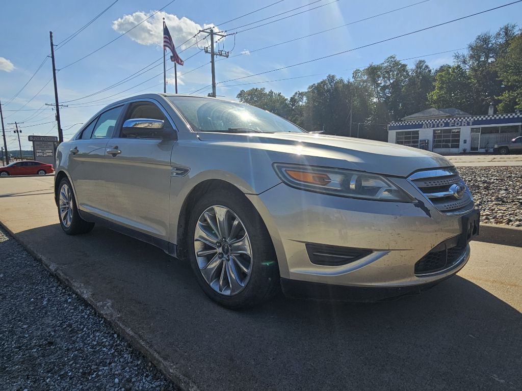 2010 Ford Taurus Image 8