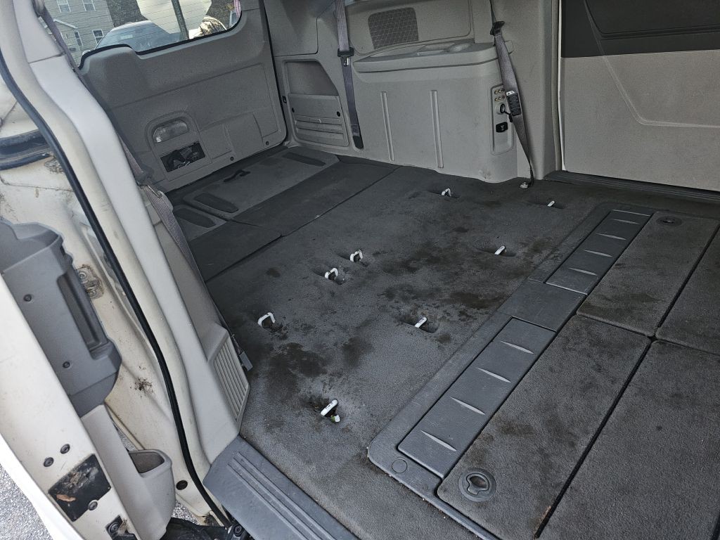 2008 Chrysler Town & Country Image 10