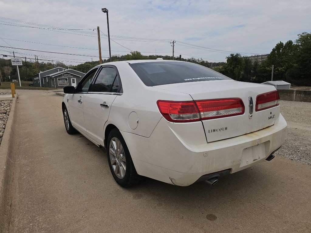2011 Lincoln MKZ Image 3