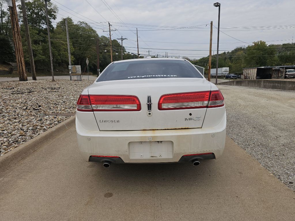 2011 Lincoln MKZ Image 4