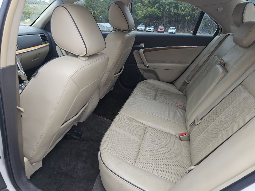 2011 Lincoln MKZ Image 12