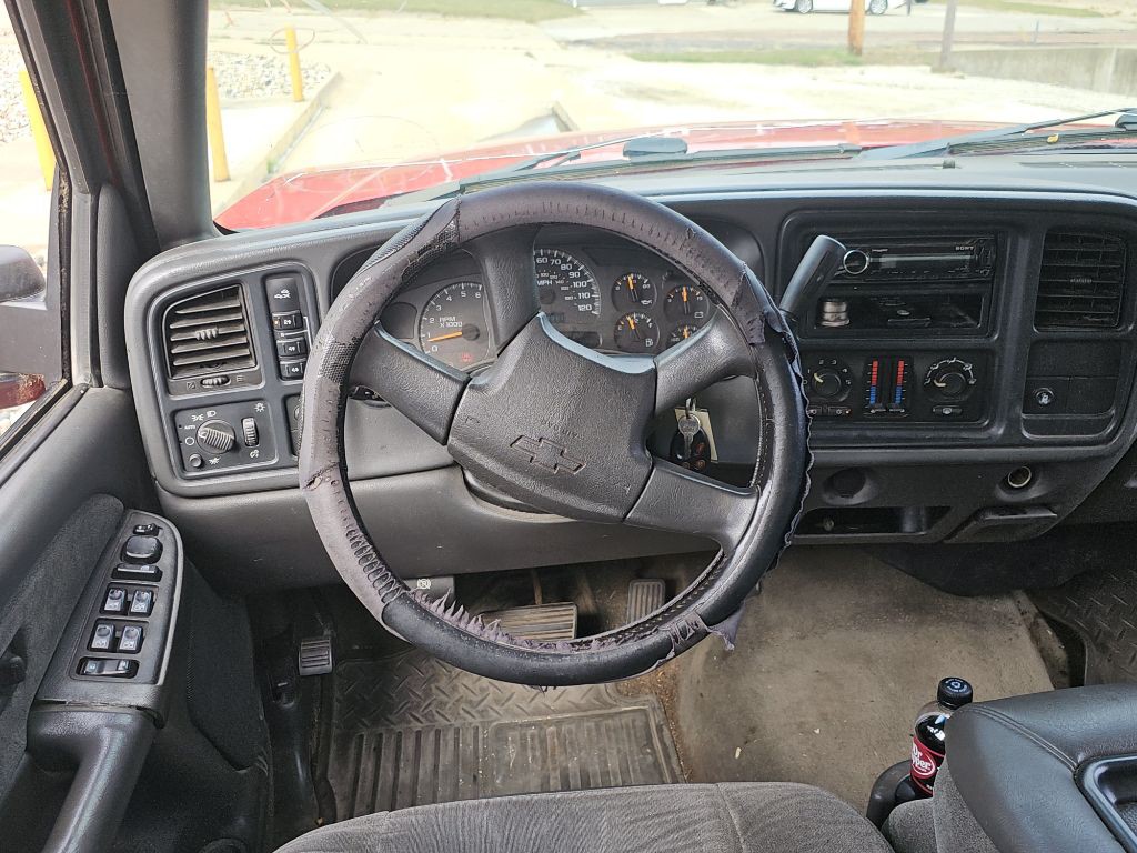 2003 Chevrolet Silverado 1500 Image 10