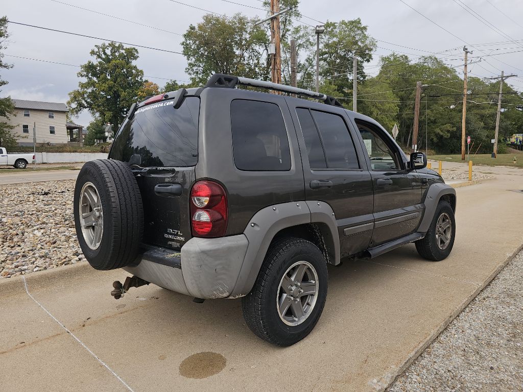 2005 Jeep Liberty Image 7