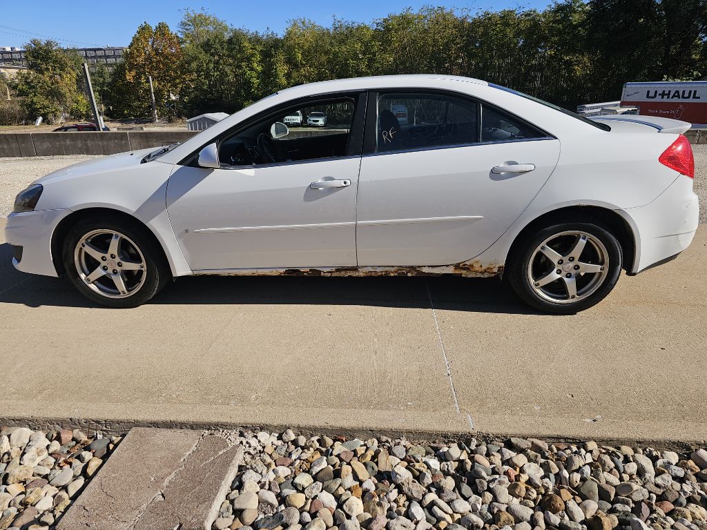 2009 Pontiac G6 Image 8