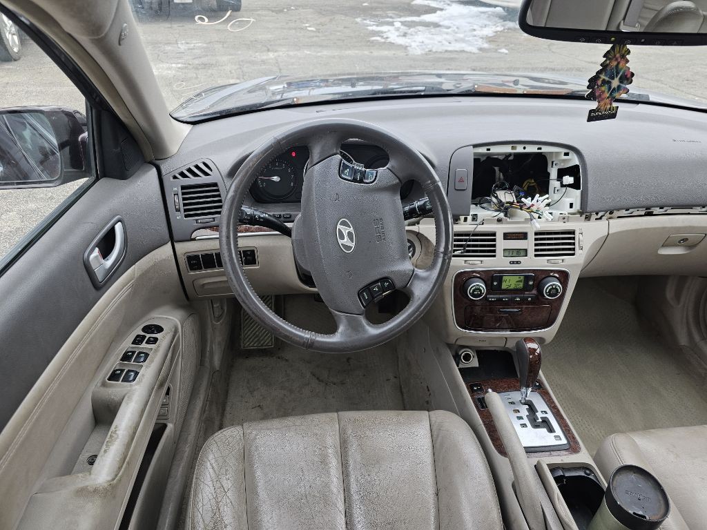 2006 Hyundai Sonata Image 10