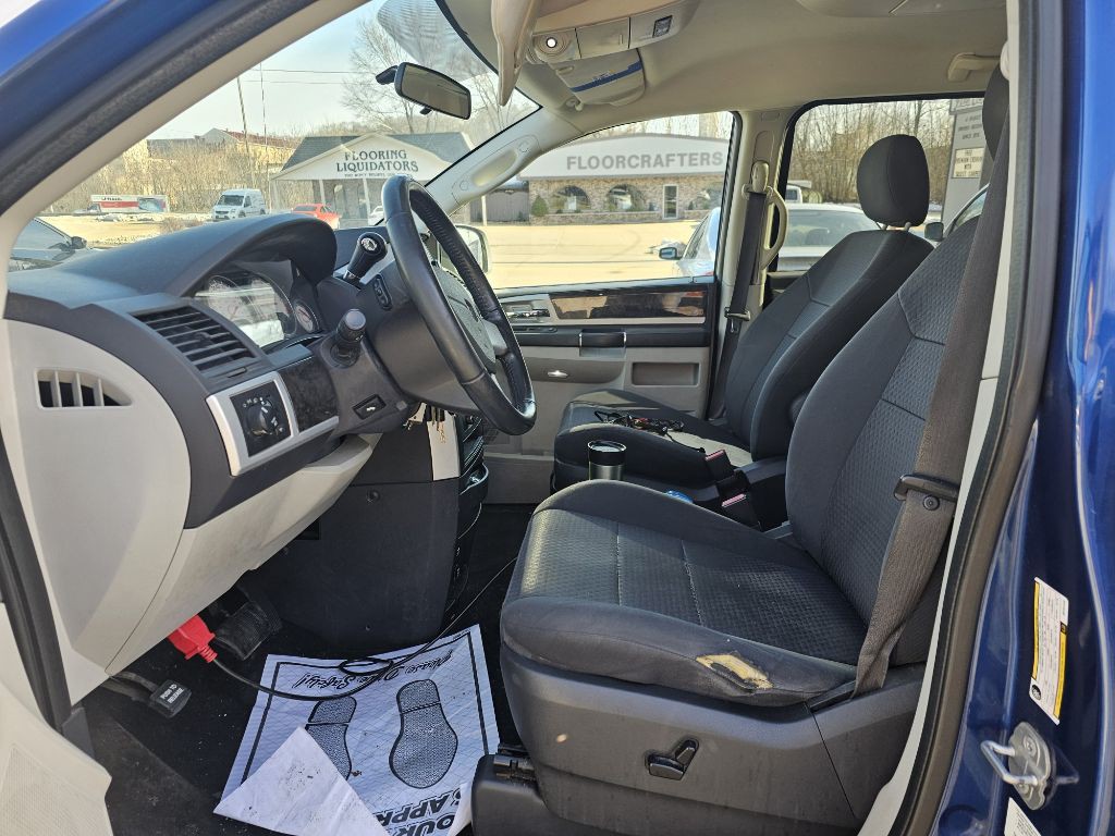 2010 Dodge Grand Caravan Image 11