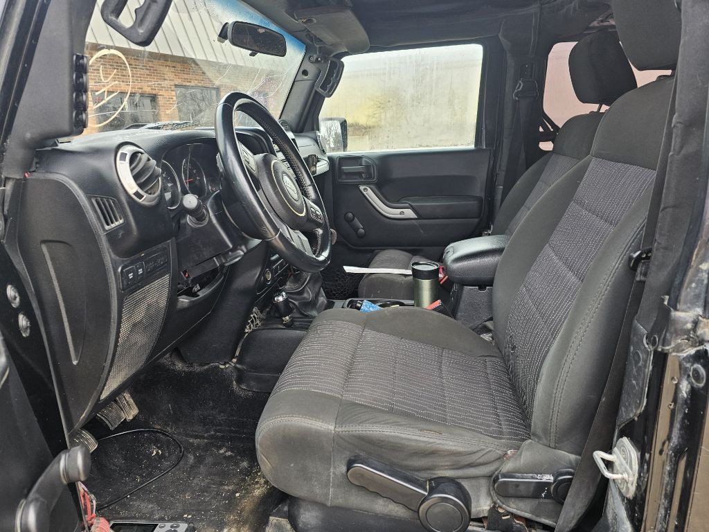 2011 Jeep Wrangler Image 9