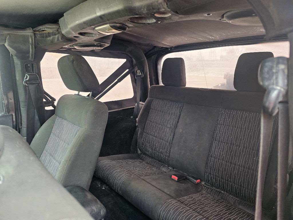 2011 Jeep Wrangler Image 10