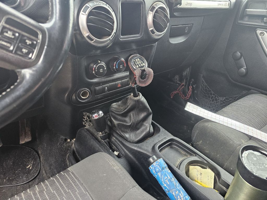 2011 Jeep Wrangler Image 11