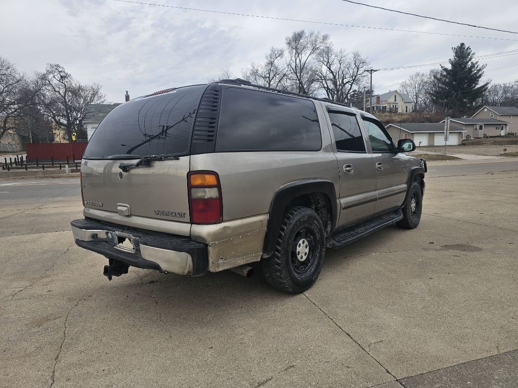 2002 Chevrolet Suburban Image 5