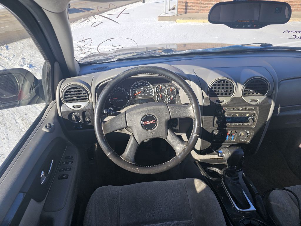 2007 GMC Envoy Image 10