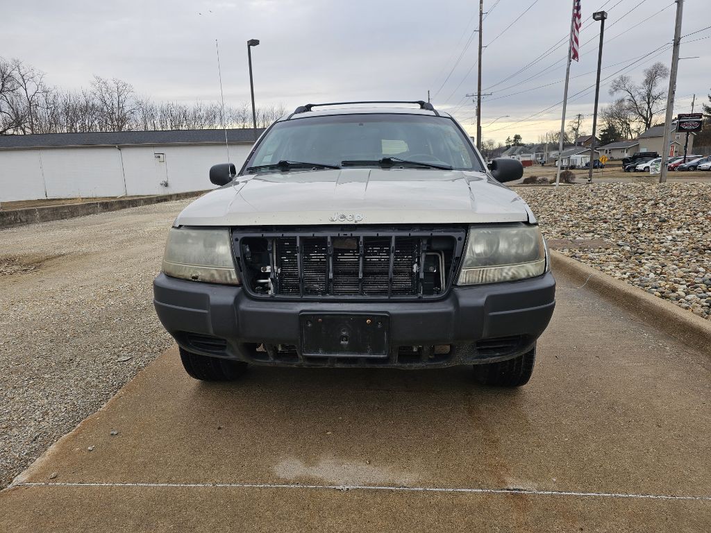 2004 Jeep Grand Cherokee Image 2