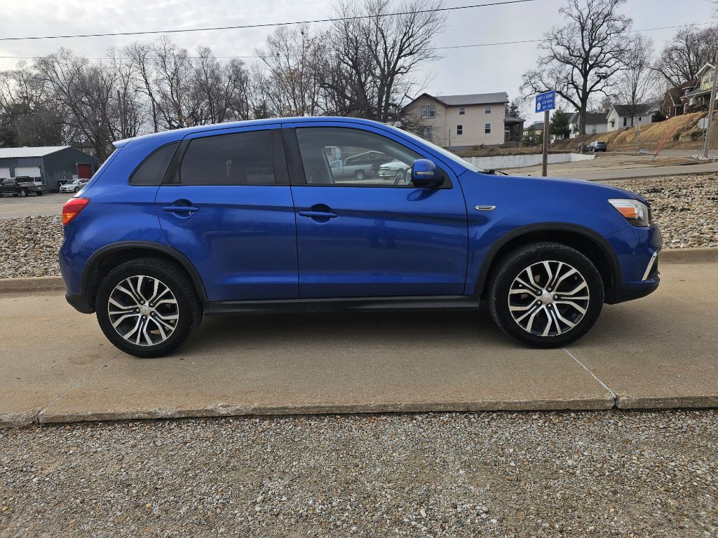2016 Mitsubishi Outlander Image 4