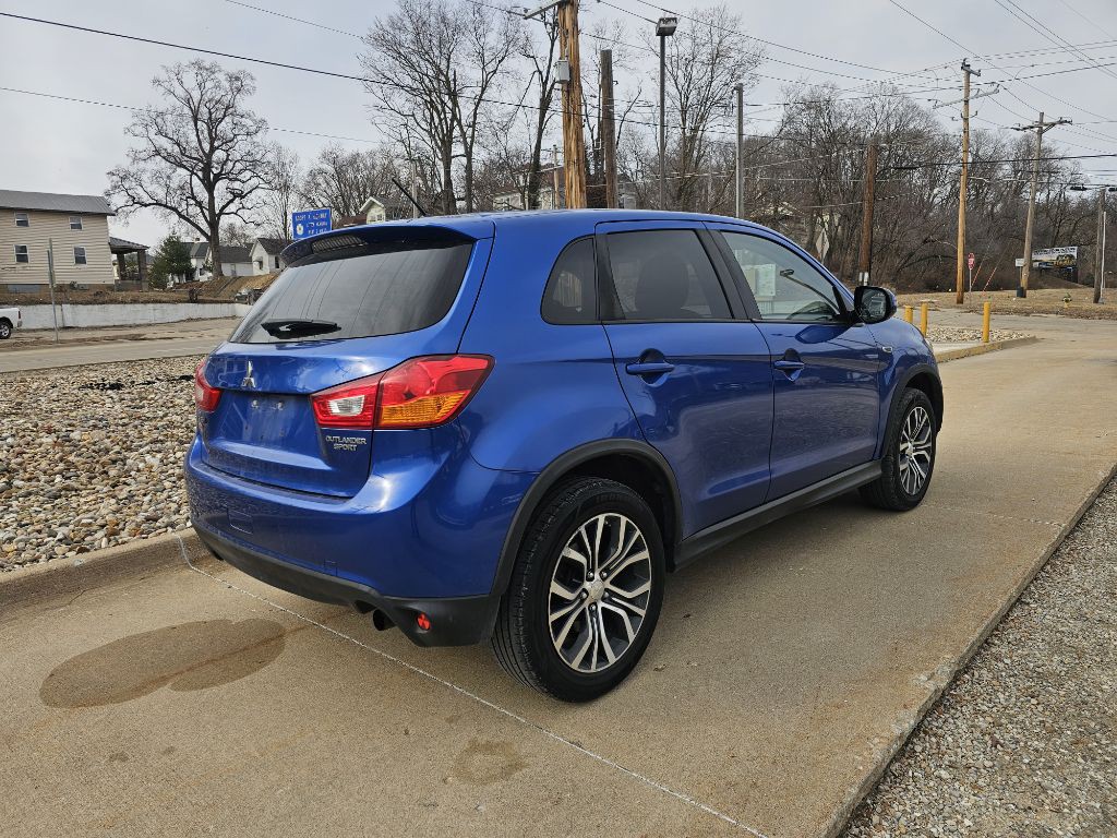 2016 Mitsubishi Outlander Image 5