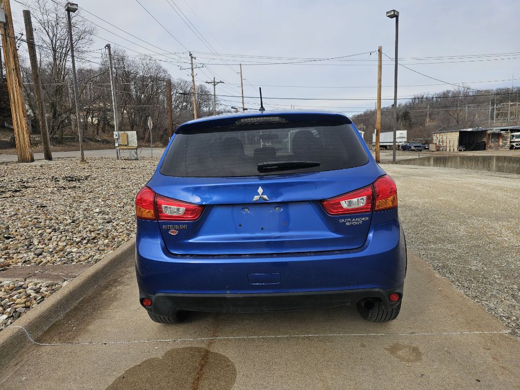 2016 Mitsubishi Outlander Image 6