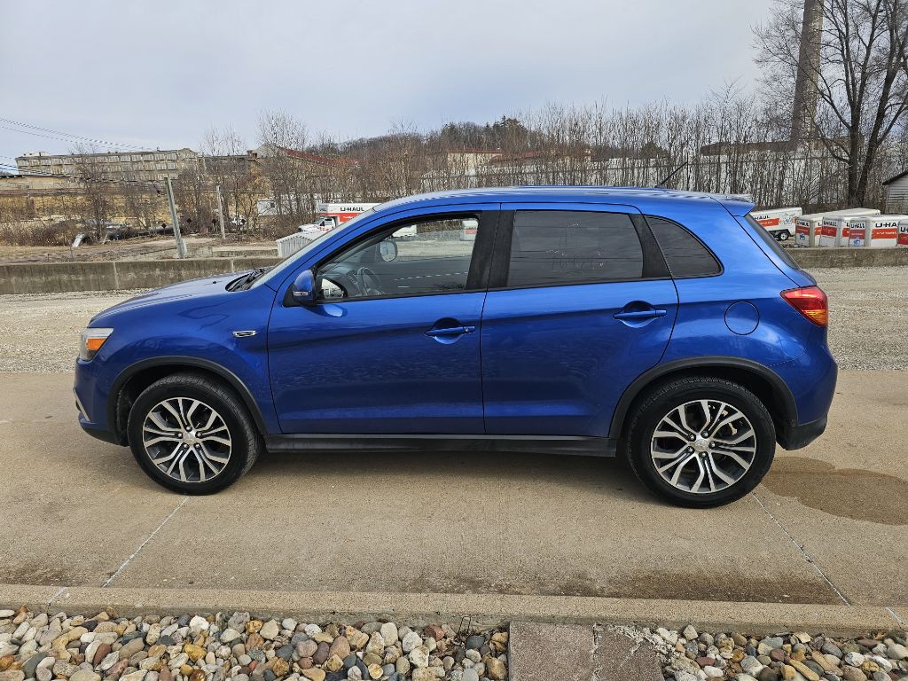 2016 Mitsubishi Outlander Image 8