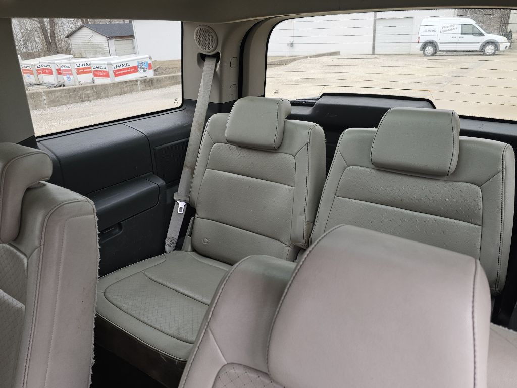 2011 Ford Flex Image 13