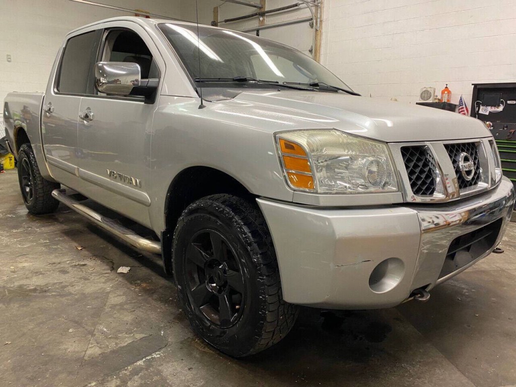 2005 Nissan Titan Image 7