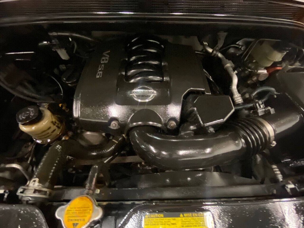2005 Nissan Titan Image 10