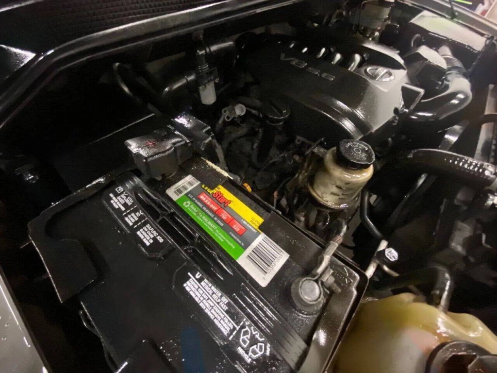 2005 Nissan Titan Image 8