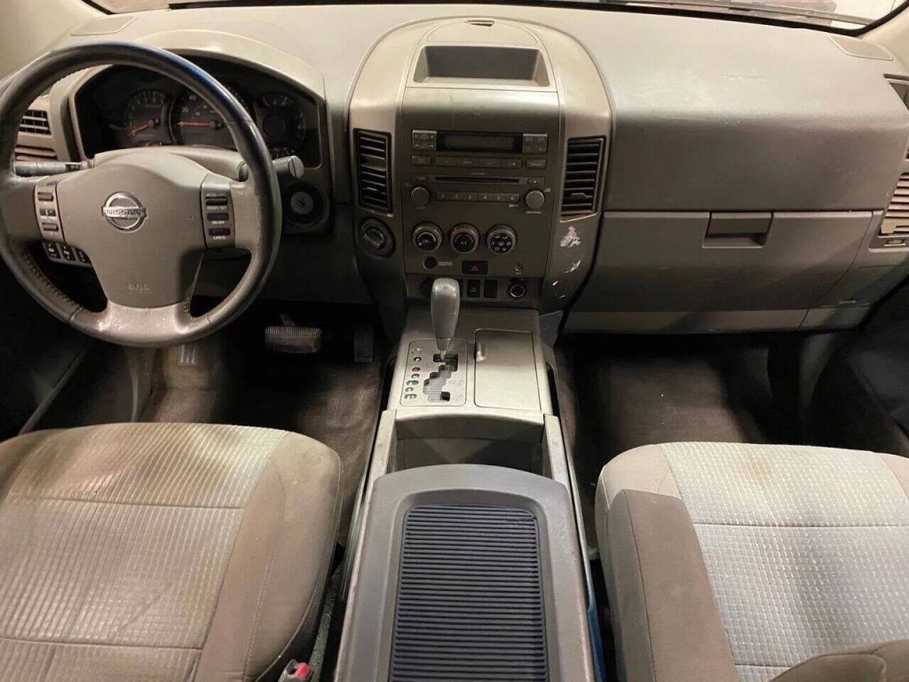 2005 Nissan Titan Image 15