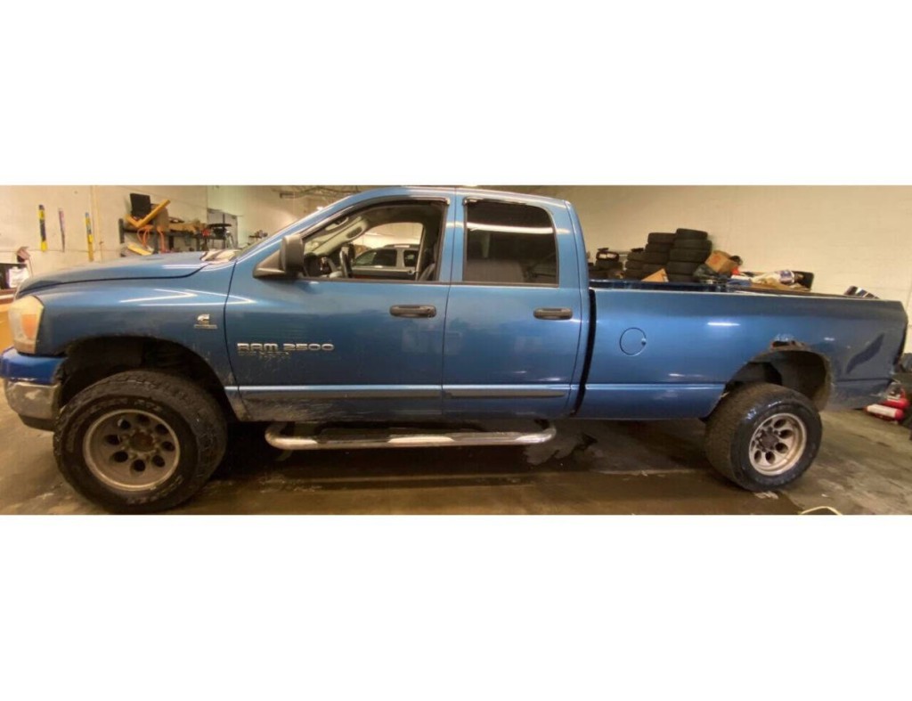 2006 Dodge Ram 2500 Image 2