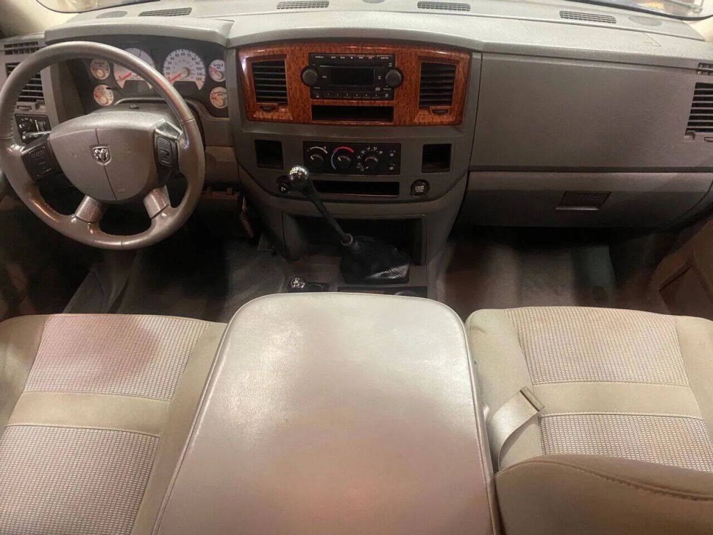 2006 Dodge Ram 2500 Image 16