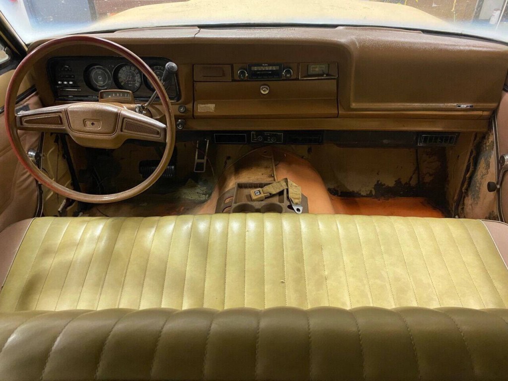 1979 Jeep Wagoneer Image 16
