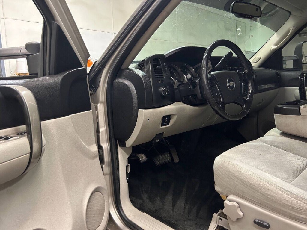 2008 Chevrolet Silverado 1500 Image 12