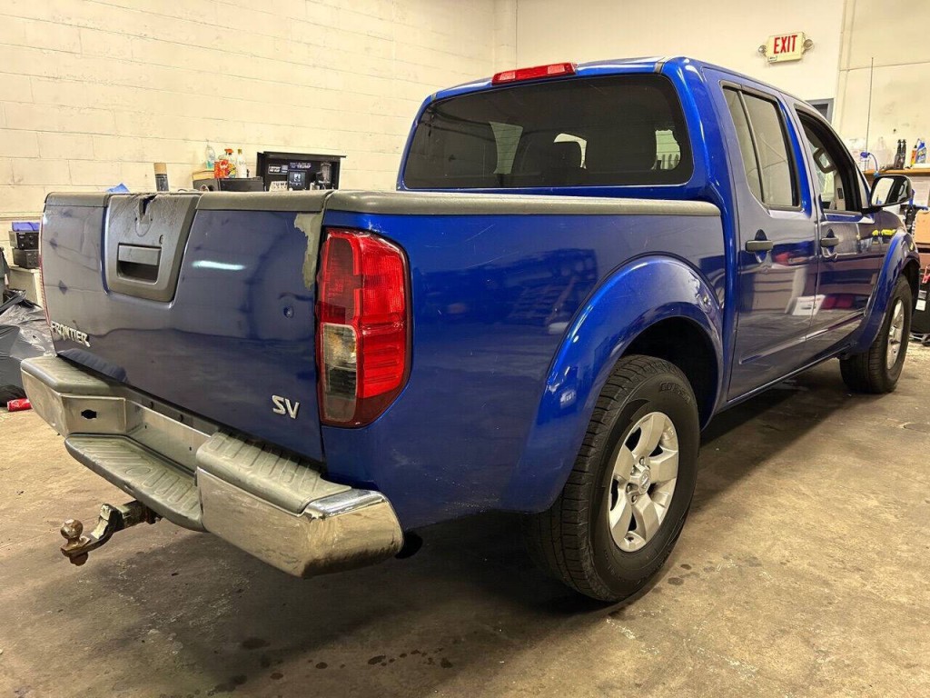 2012 Nissan Frontier Image 5