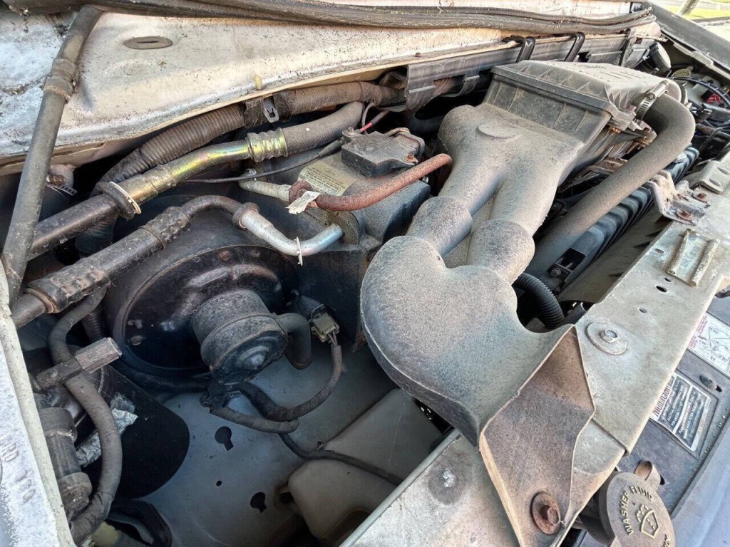 1996 Ford E-Series Image 9