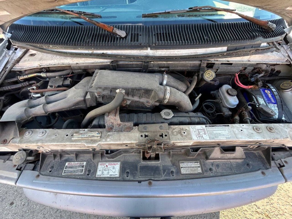 1996 Ford E-Series Image 10