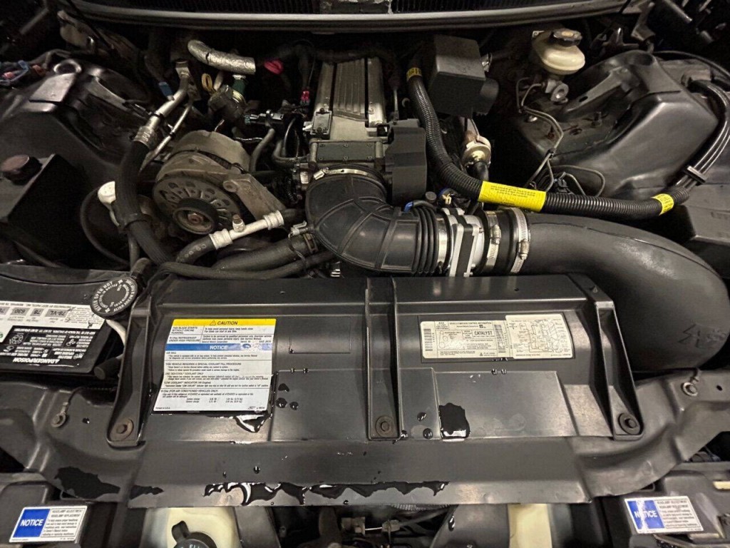 1997 Chevrolet Camaro Image 10