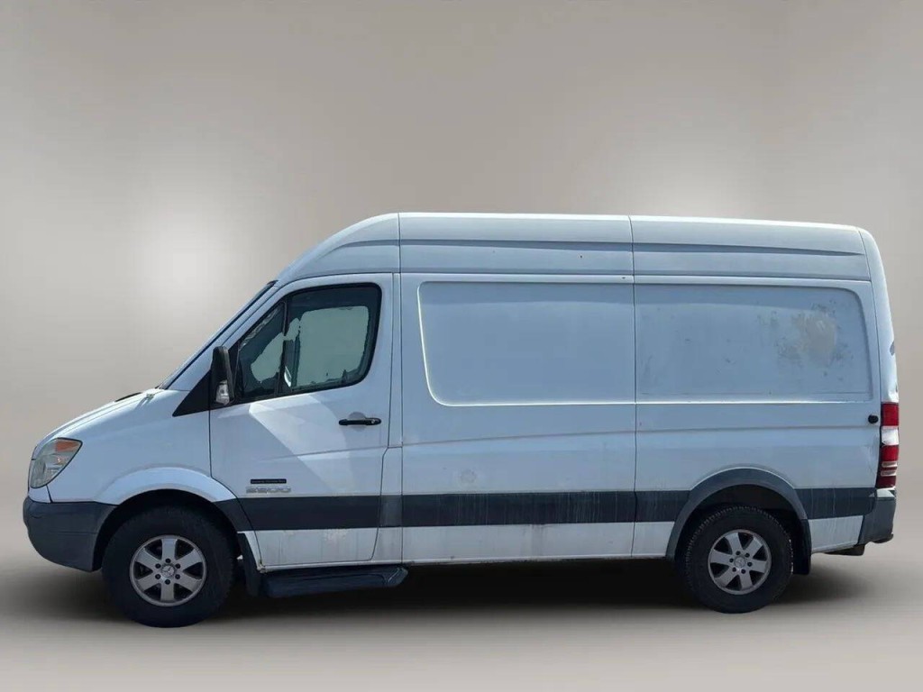 2009 Dodge Sprinter Image 2