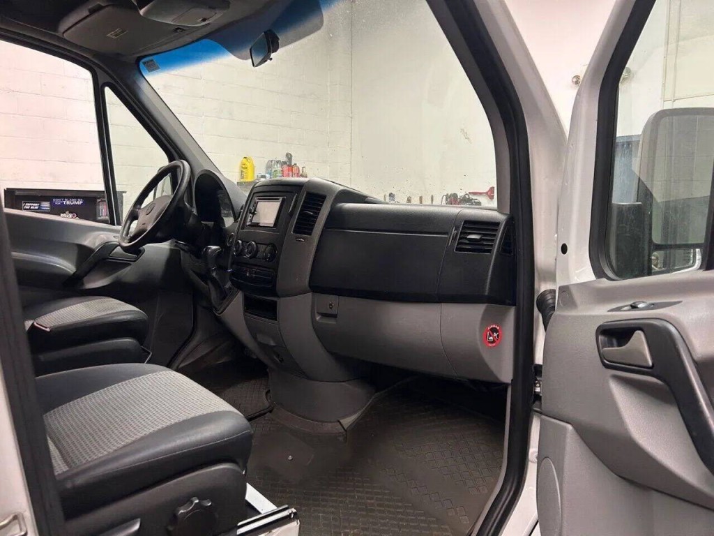 2009 Dodge Sprinter Image 12