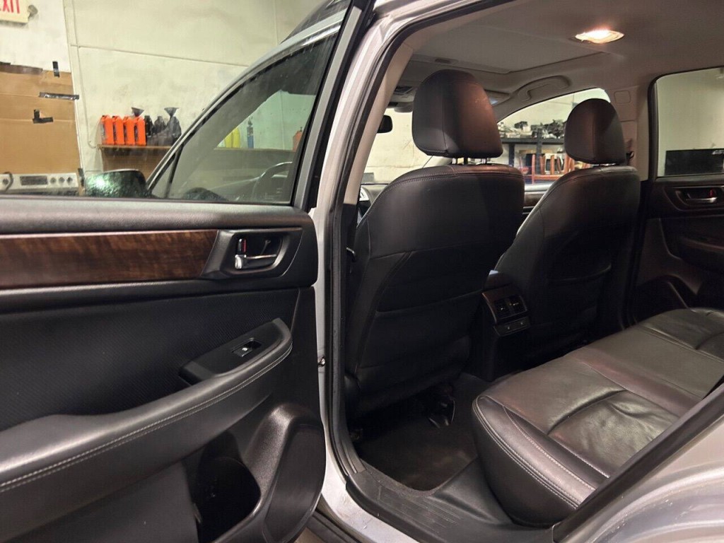 2016 Subaru Outback Image 13