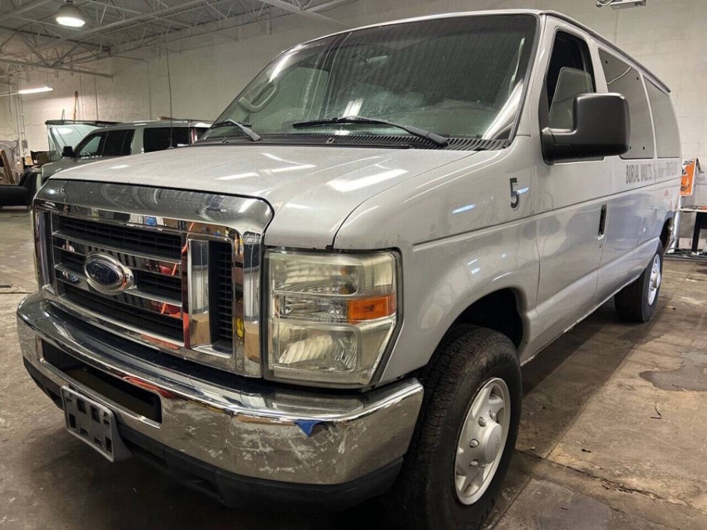 2008 Ford E-Series Image 1