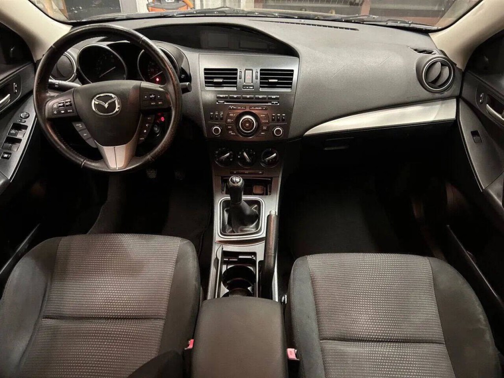 2012 Mazda Mazda3 Image 14