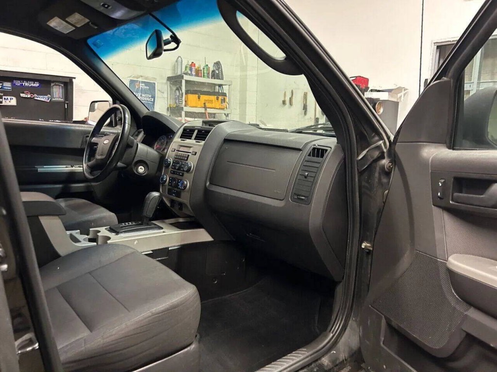 2011 Ford Escape Image 13