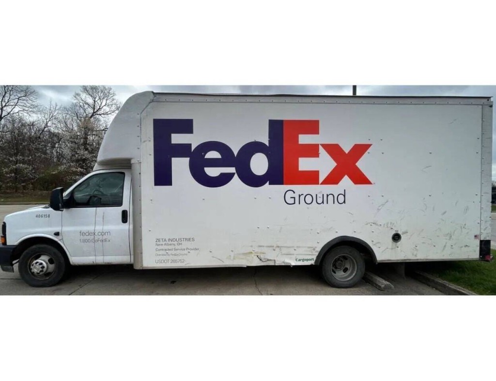2017 Chevrolet Express Image 2
