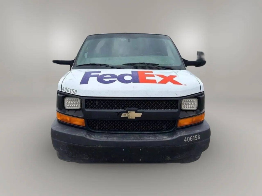 2017 Chevrolet Express Image 8