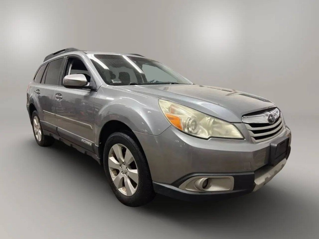 2011 Subaru Outback Image 6