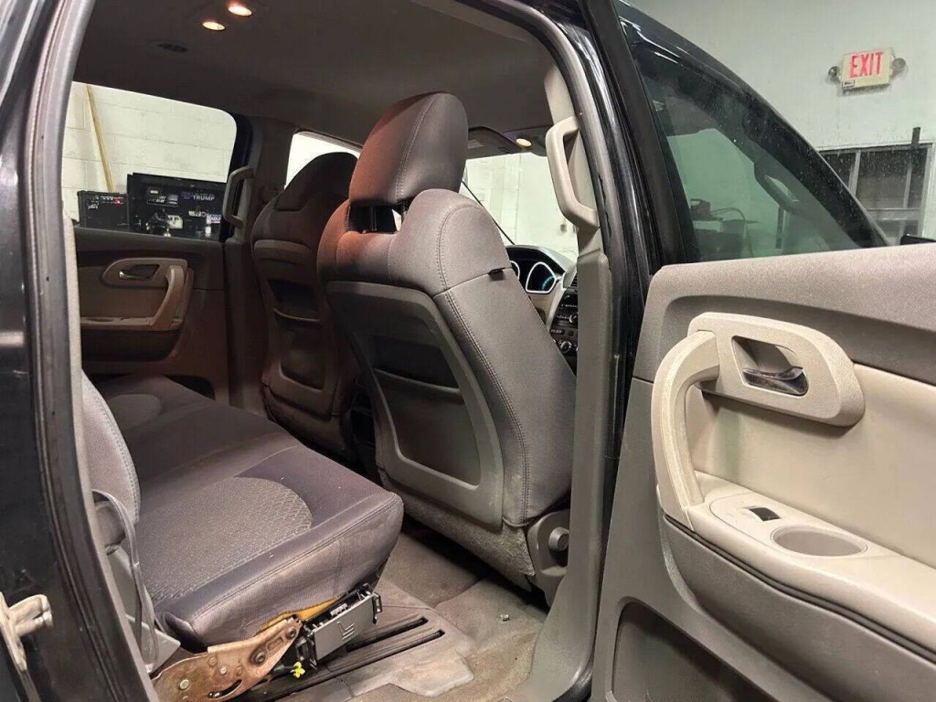 2012 Chevrolet Traverse Image 12