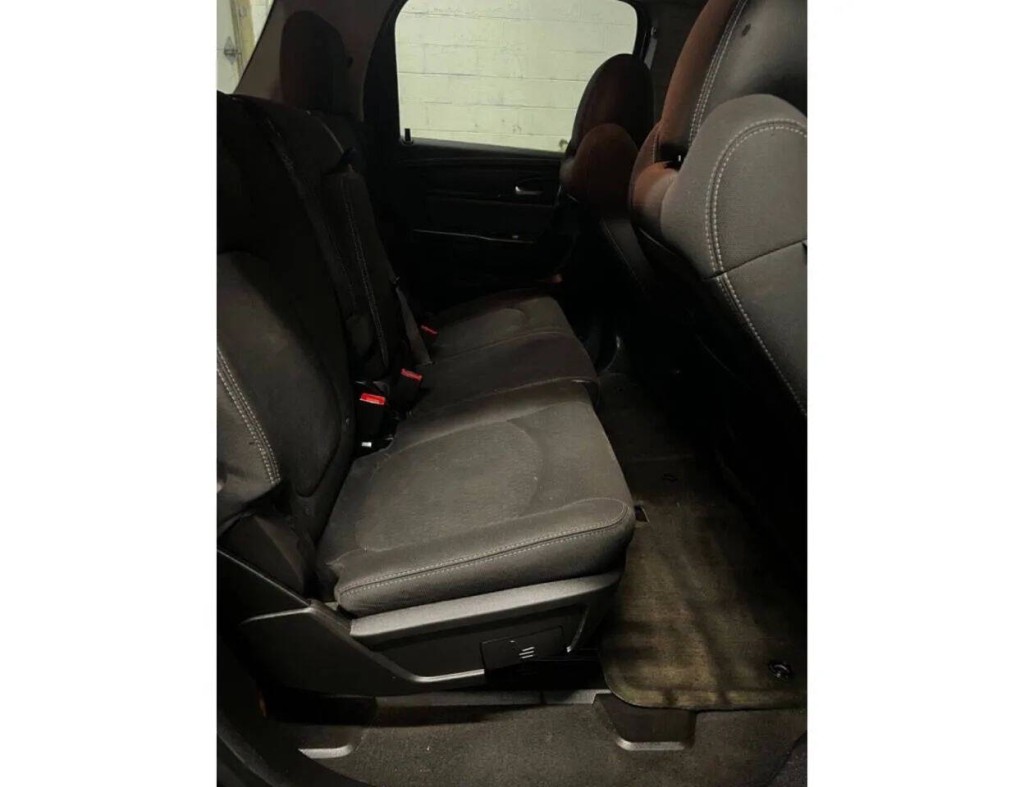 2015 GMC Acadia Image 9